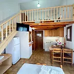 Glyfoneri Maizonettes Apartamento Glífa